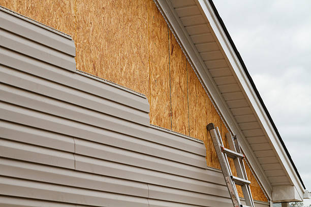 Professional Siding Inspection technician working in Drumore, PA